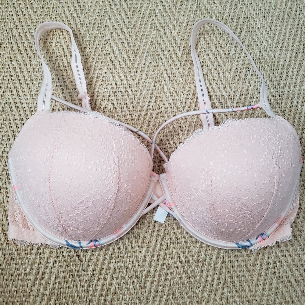 PINK Victoria’s Secret Peach Strappy date Push-up up bra